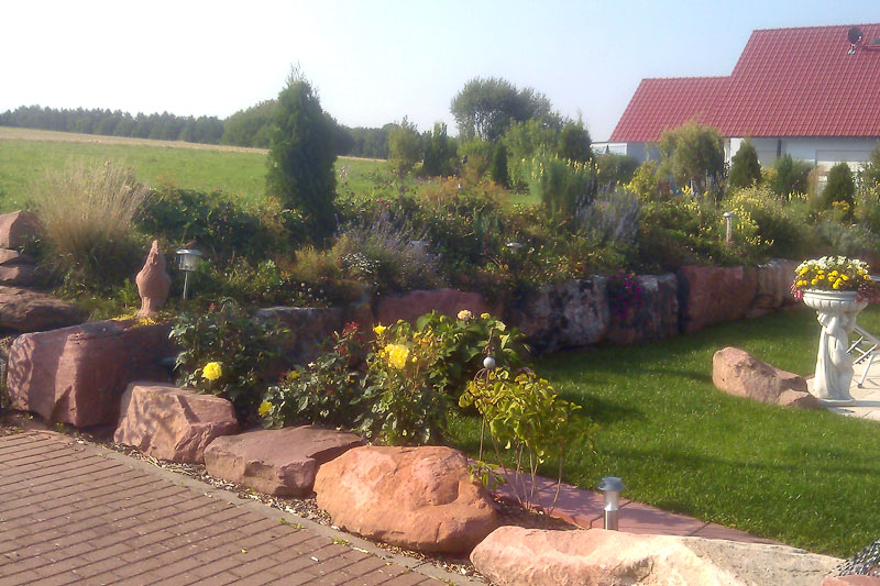 Steinquadermauerbefestigung